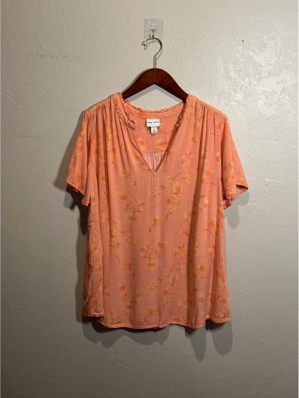 Ava & Viv Women's Plus Size 1X Peach Rayon Short Sleeve Blouse with Floral Print